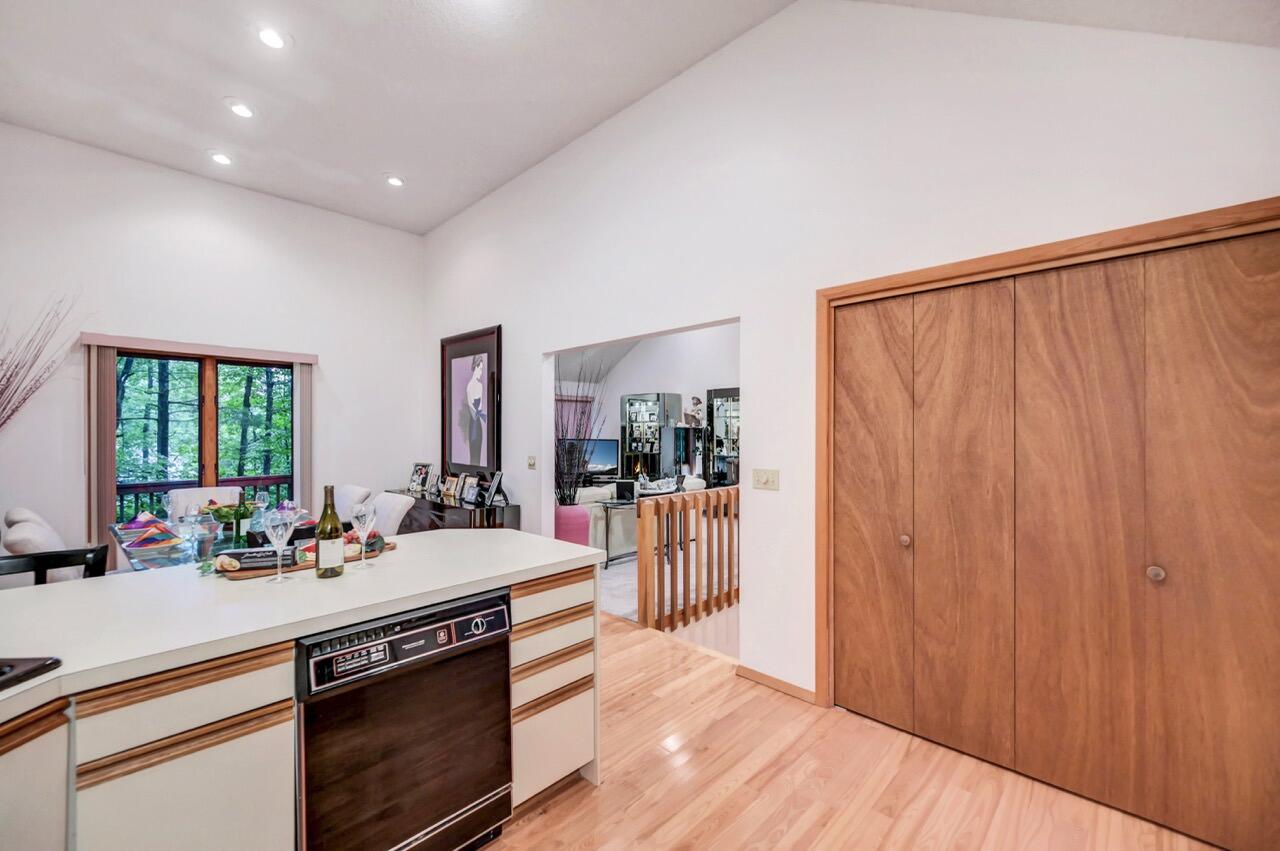 151 Manchester Drive Bushkill, PA 18324 - Photo 21 of 67 151 Manchester Dr 20 Large