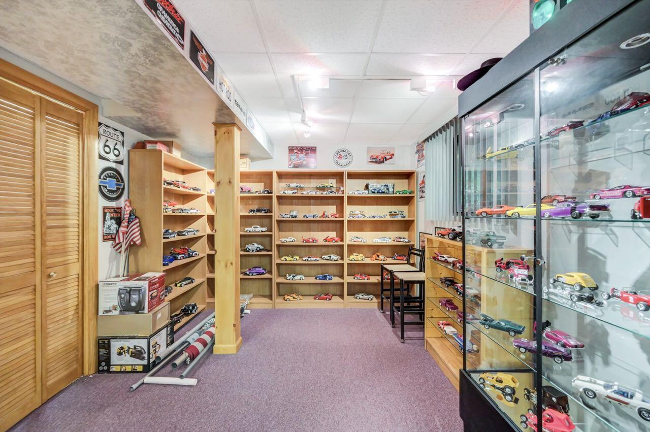 151 Manchester Drive Bushkill, PA 18324 - Photo 53 of 67 151 Manchester Dr 52 Large