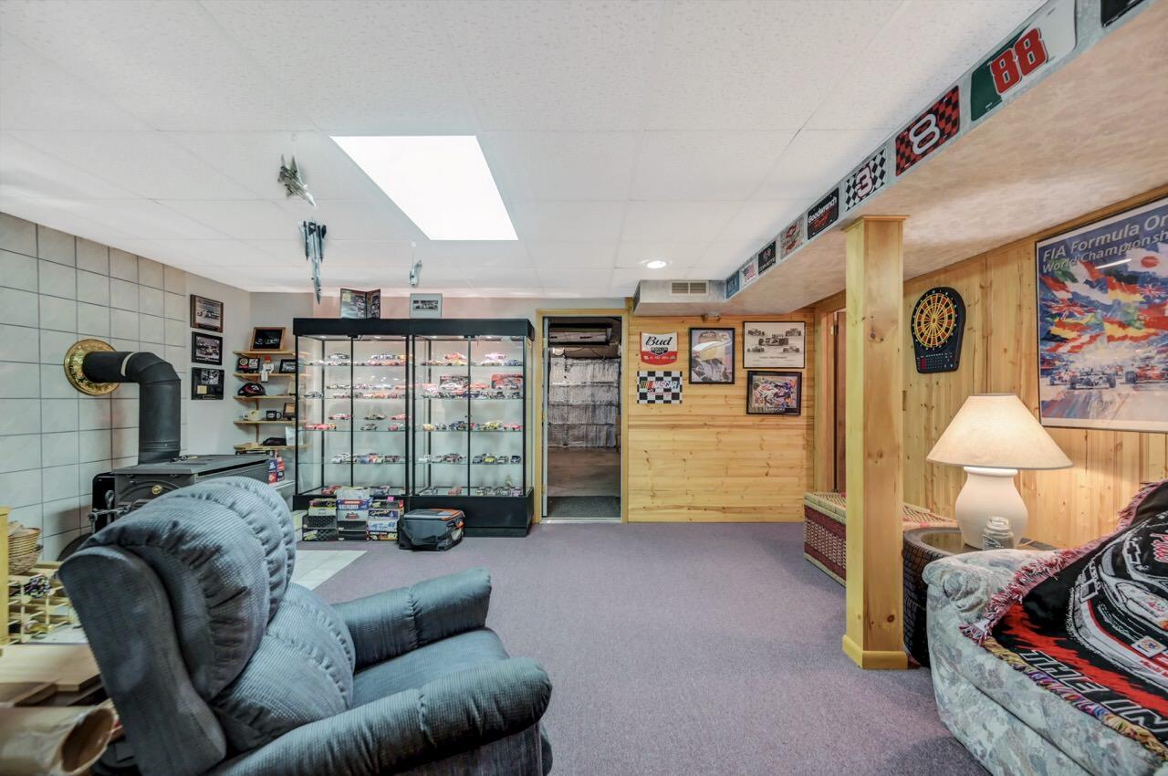 151 Manchester Drive Bushkill, PA 18324 - Photo 55 of 67 151 Manchester Dr 54 Large