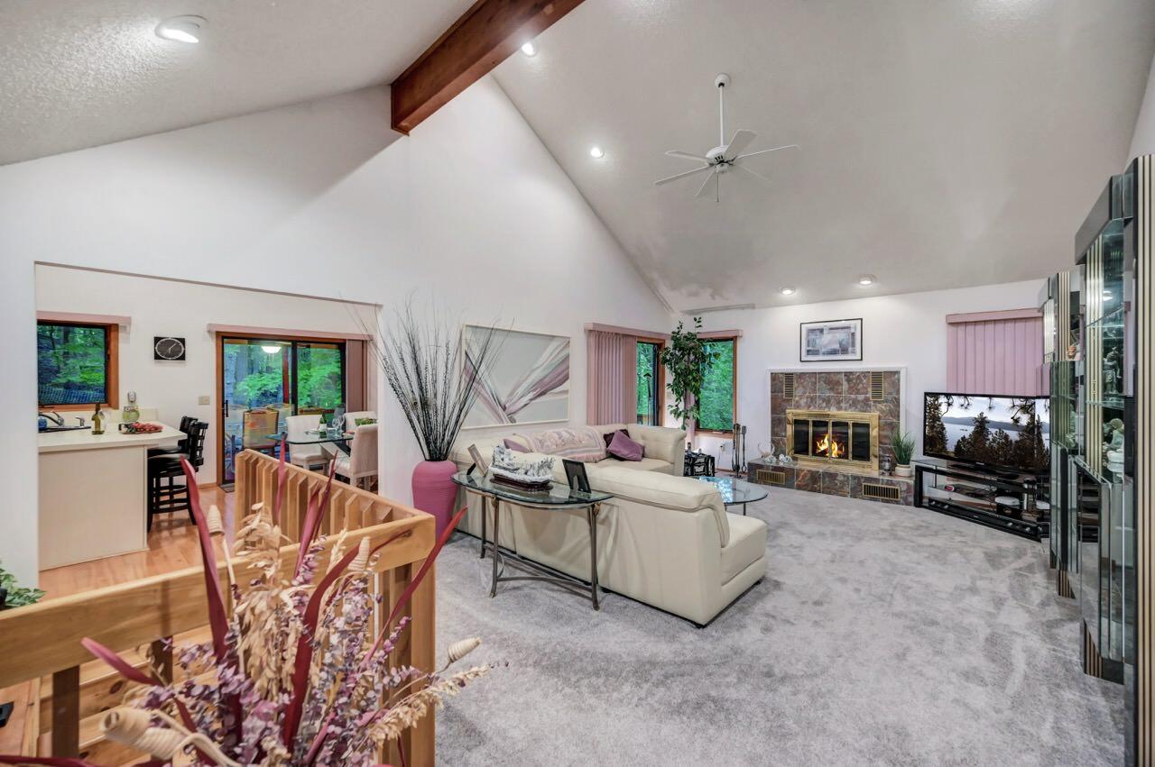 151 Manchester Drive Bushkill, PA 18324 - Photo 7 of 67 151 Manchester Dr 06 Large