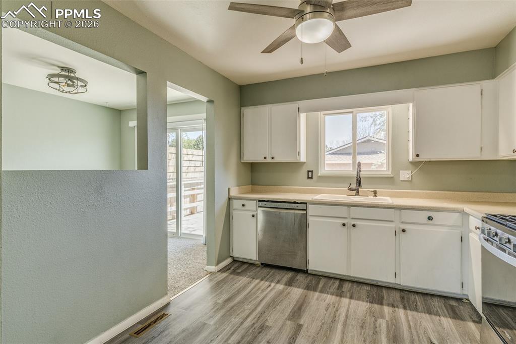 6095 Del Rey Drive Colorado Springs, CO 80918 - Photo 9 of 30