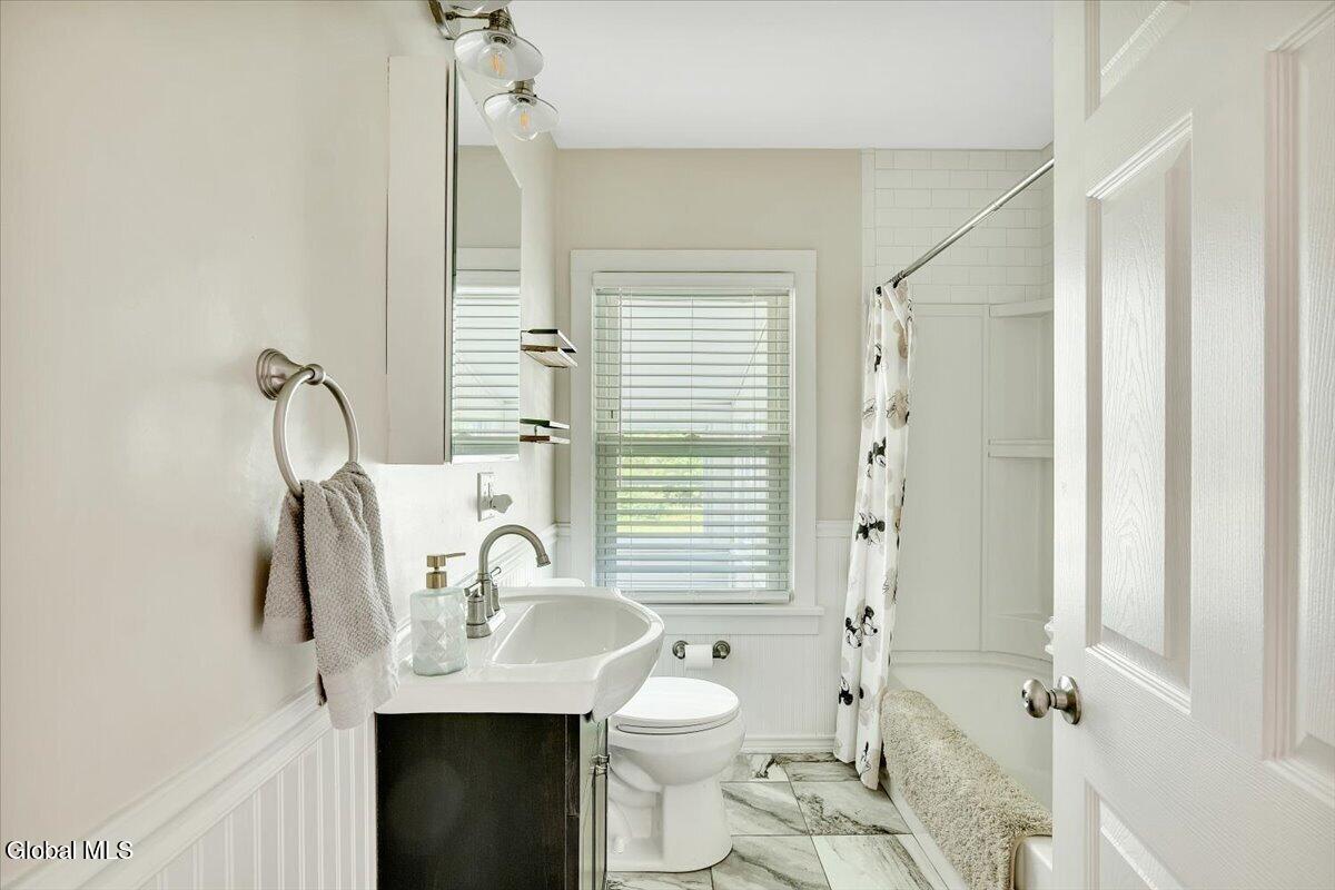 537 Sand Creek Road Colonie, NY 12205 - Photo 16 of 35 21-537 Sand Creek Rd-19