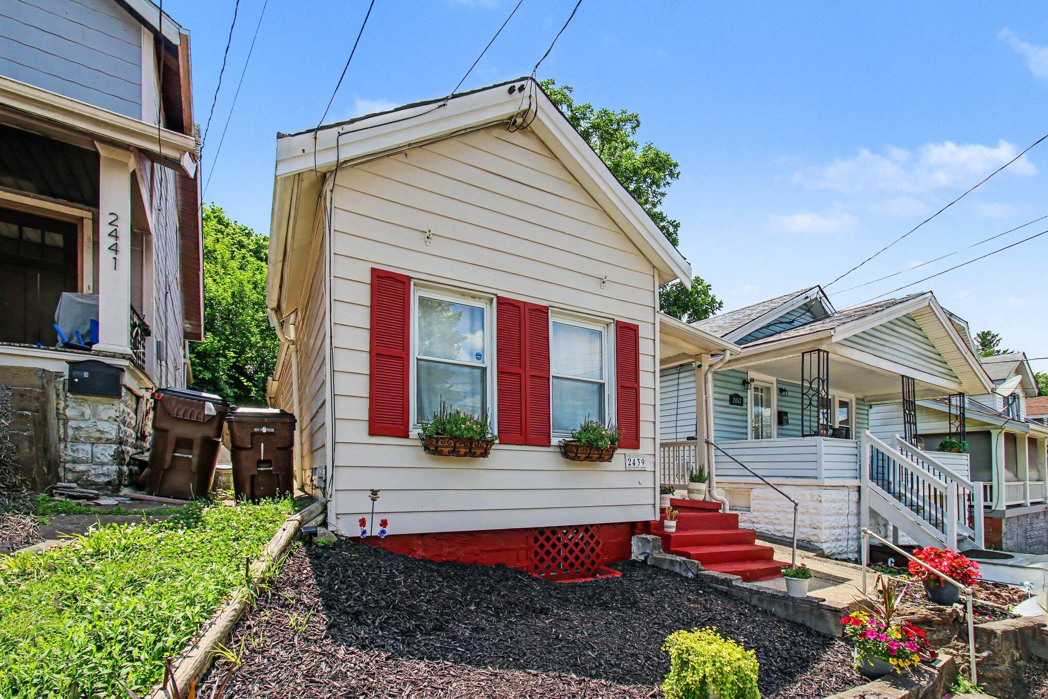 2439 Warren Street Covington, KY 41014 - Photo 5 of 30 003_file_5195