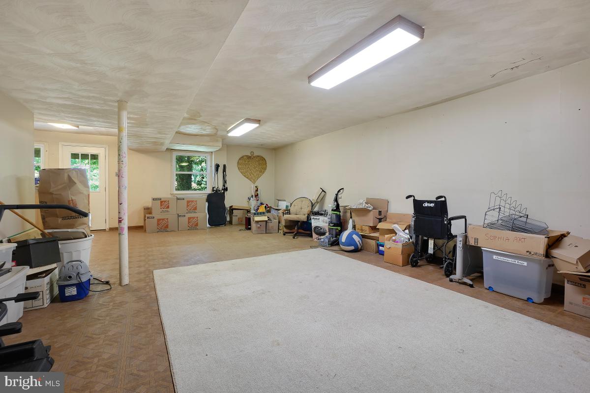 14320 Cantrell Road Silver Spring, MD 20905 - Photo 12 of 45