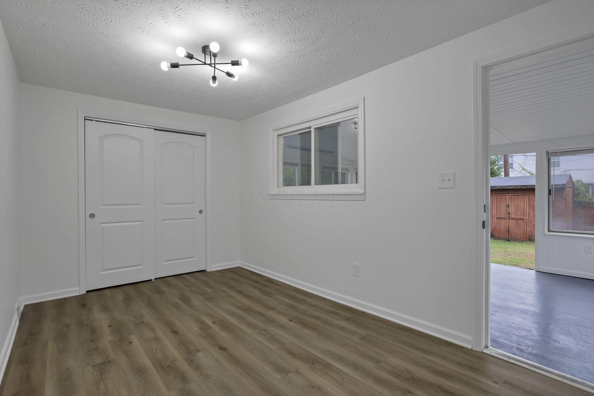 430 South James Road Columbus, OH 43213 - Photo 15 of 24 34-web-or-mls-SMEP3855