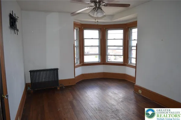 $320,000 | 901 West Broad Street, Bethlehem, PA 18018