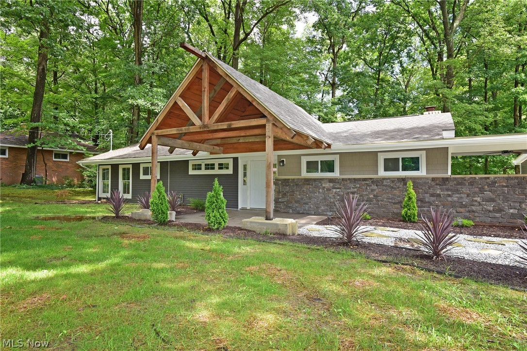 5775 Weaver Road New Franklin, OH 44319 - Photo 2 of 29