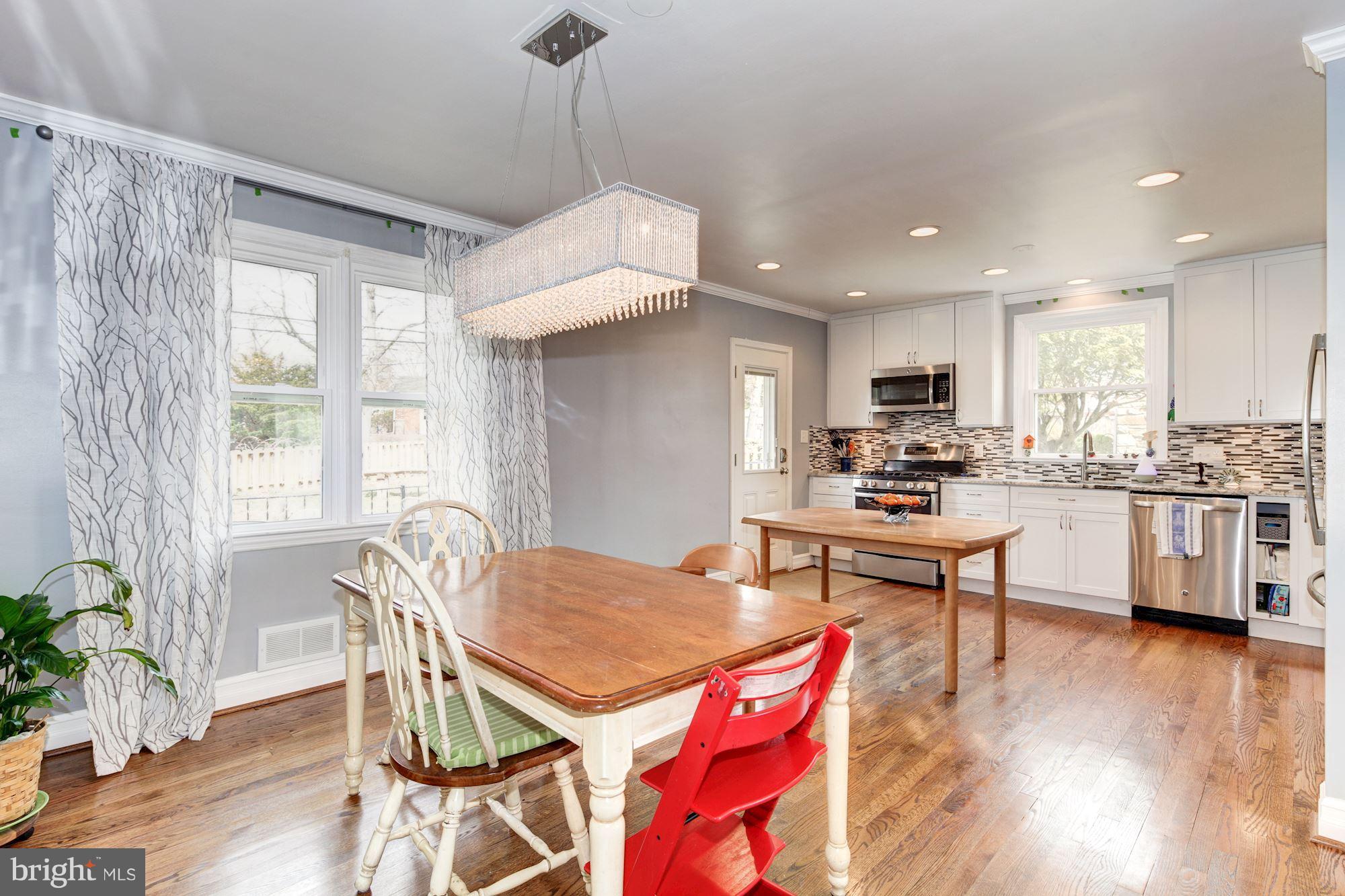 802 Weatherbee Road Towson, MD 21286 - Photo 9 of 27 Dining Room