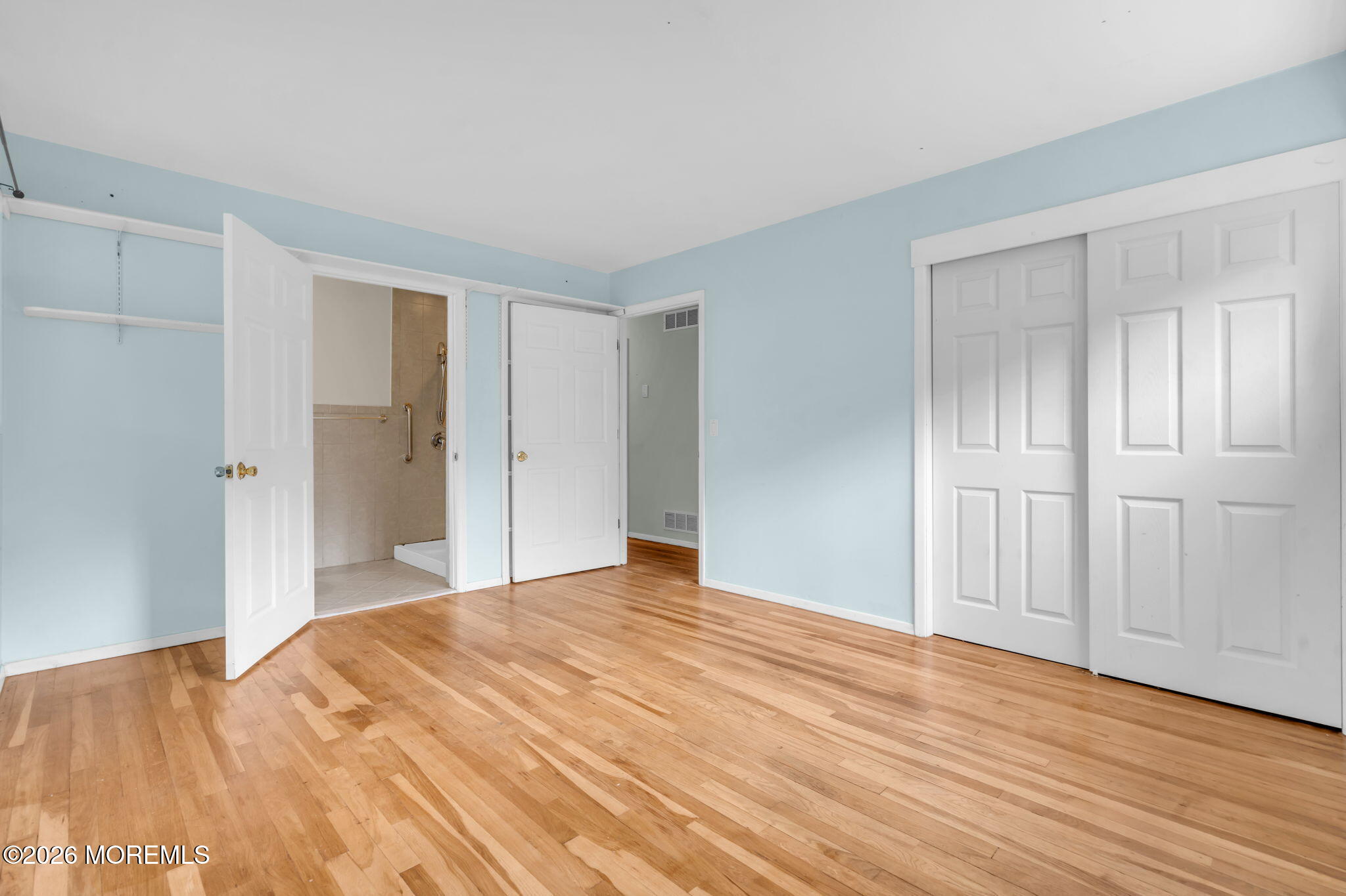 27 Wyckham Road Tinton Falls, NJ 07724 - Photo 17 of 46 31-web-or-mls-DSC00615