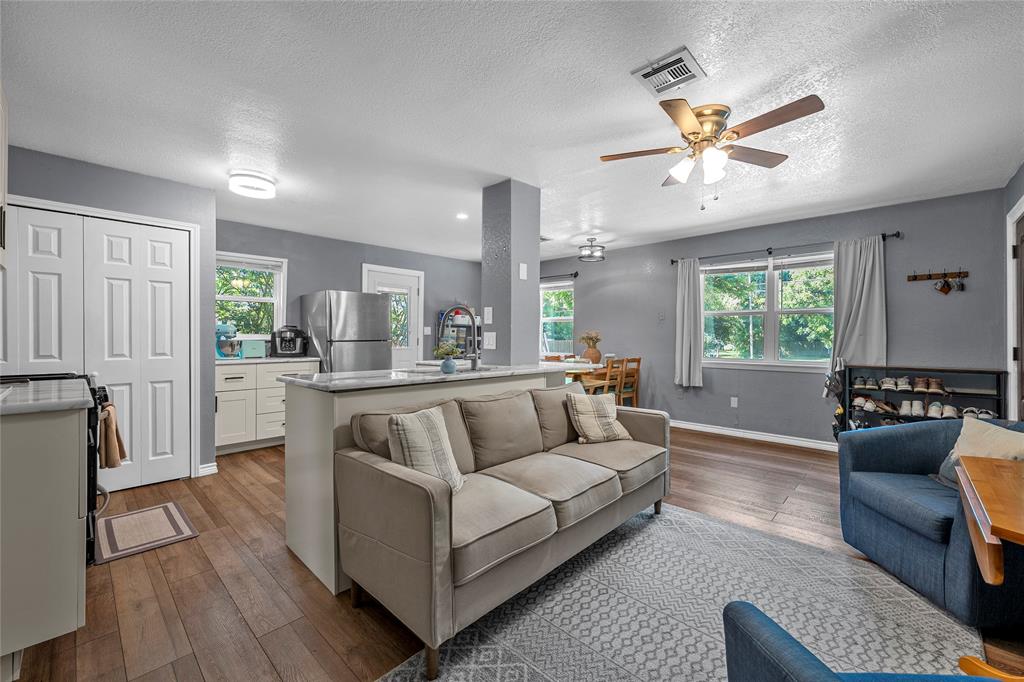 2816 South 3rd Street Waco, TX 76706 - Photo 4 of 15