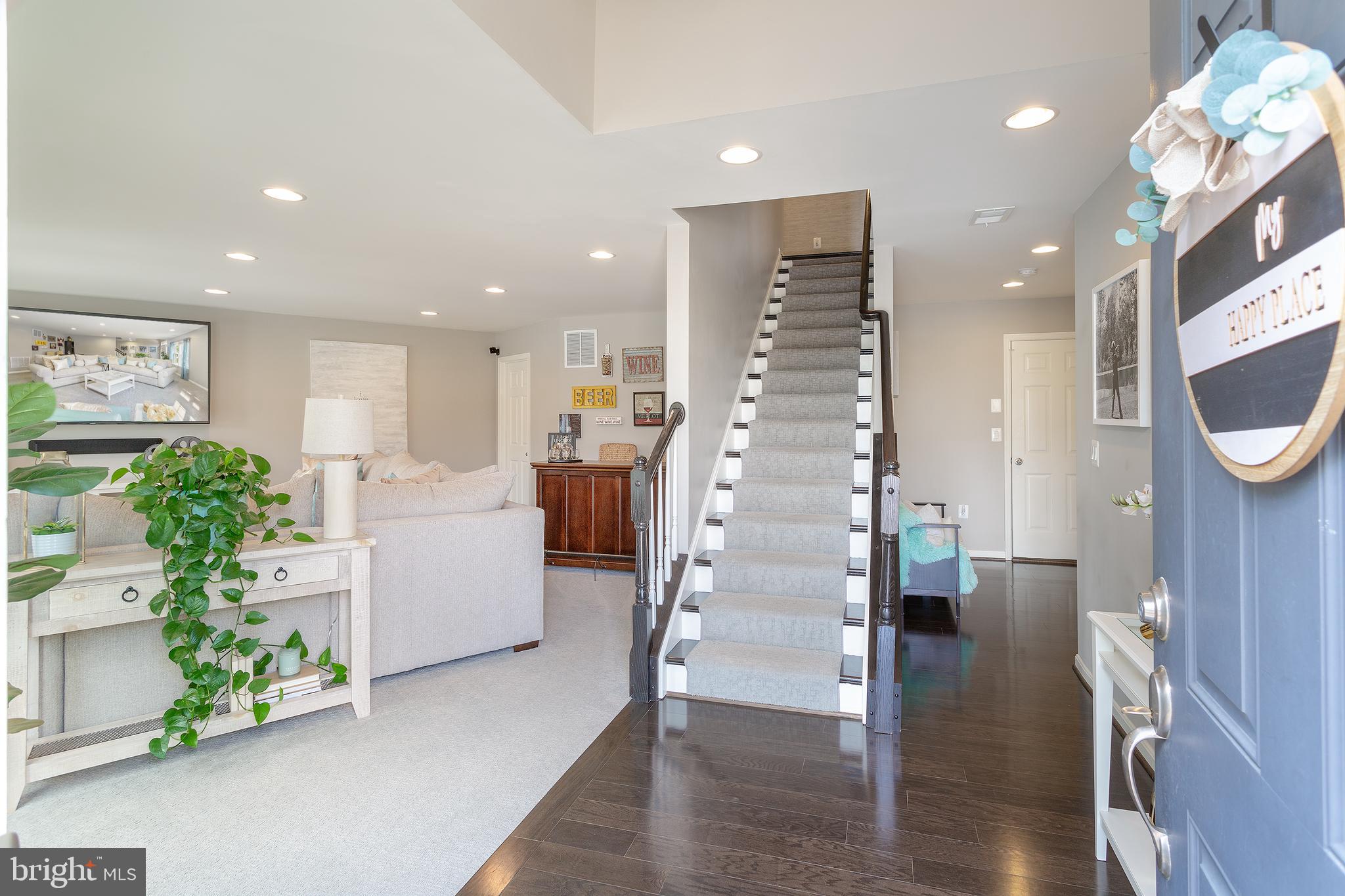16002 Madison Ridge Place Gainesville, VA 20155 - Photo 8 of 57 Gallery Image 8