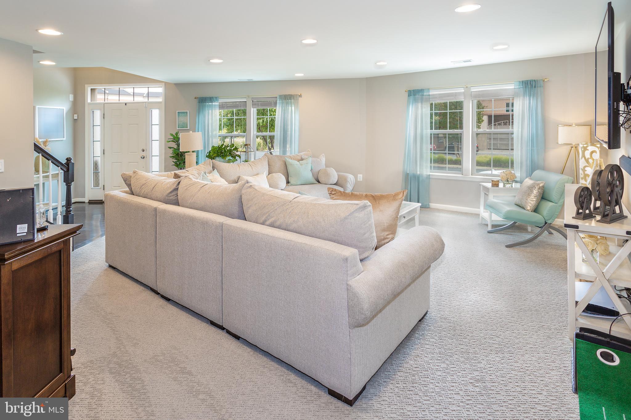 16002 Madison Ridge Place Gainesville, VA 20155 - Photo 10 of 57 Gallery Image 10