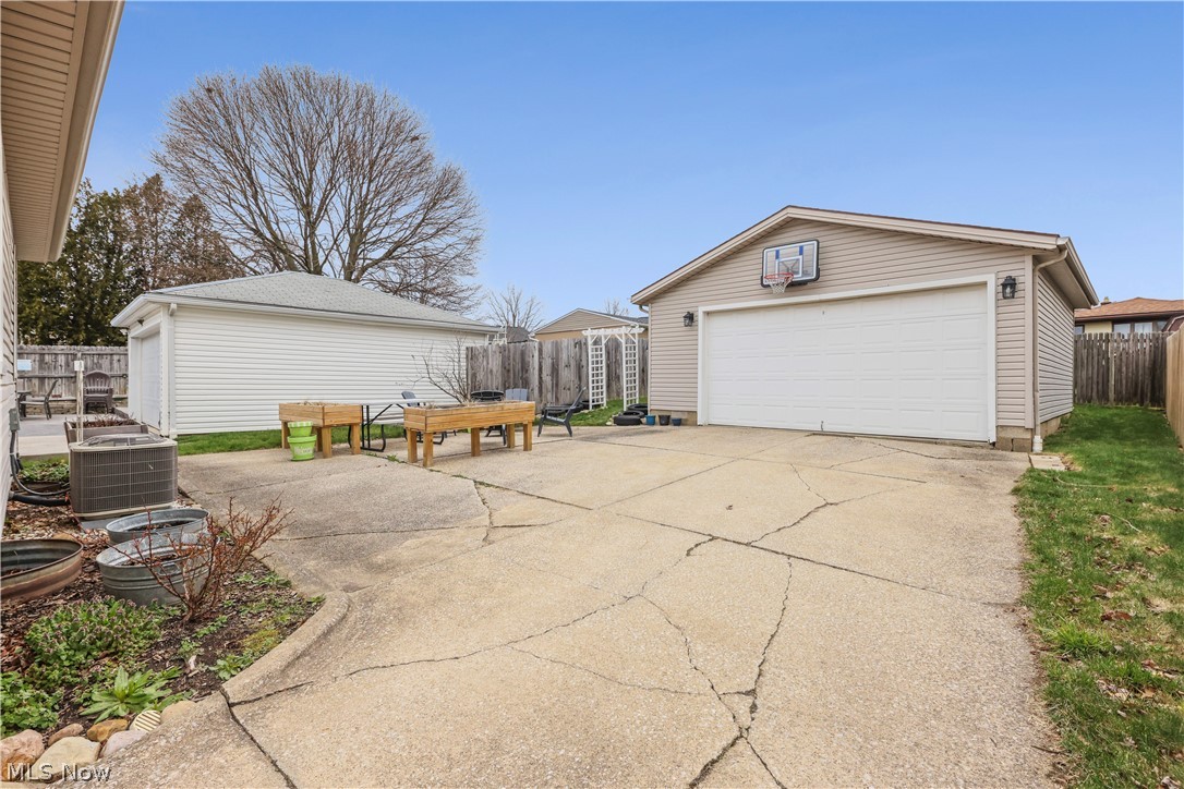 565 Lansing Road Akron, OH 44312 - Photo 4 of 48 Gallery Image 4