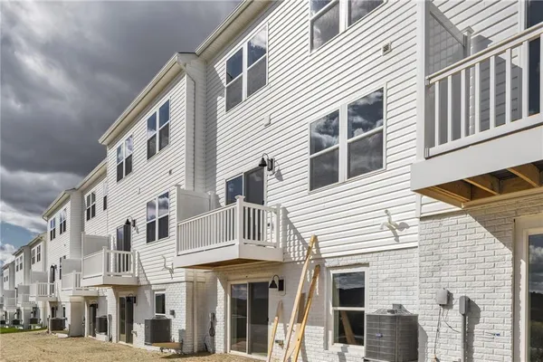 a view of a building with a roof