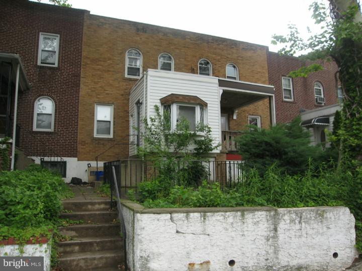 7041 Clinton Road Upper Darby, PA 19082 - Photo 2 of 6 a front view of a house