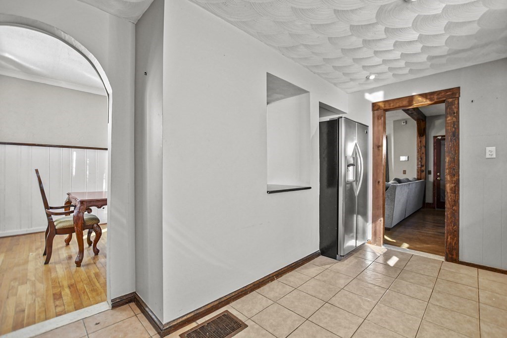 242 Eastern Avenue Lynn, MA 01902 - Photo 7 of 23