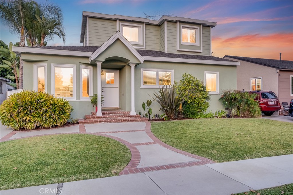 3556 Roxanne Avenue Long Beach, CA 90808 - Photo 1 of 39