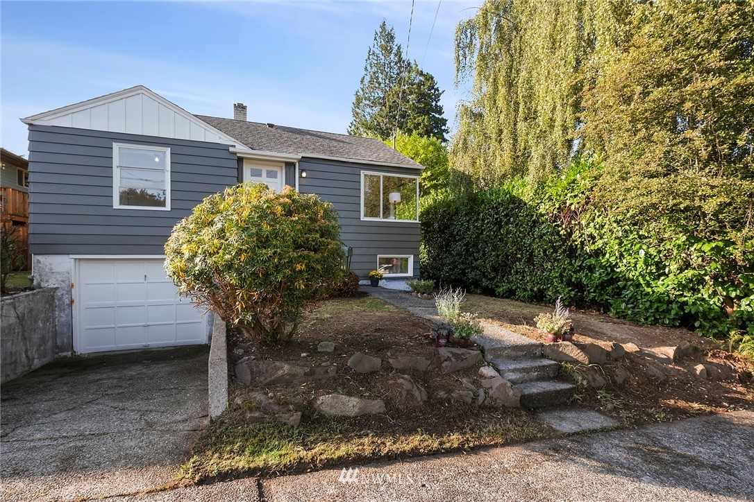 3523 Southwest Ida Street Seattle, WA 98126 - Photo 2 of 23 Gallery Image 2