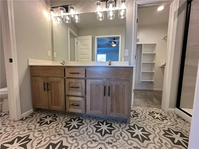 $2,345 | 1004 Northwest 3rd Street, Oak Grove, MO 64075