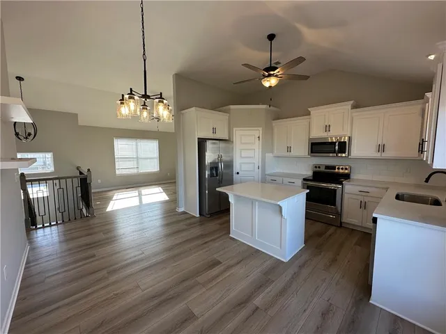 $2,345 | 1004 Northwest 3rd Street, Oak Grove, MO 64075