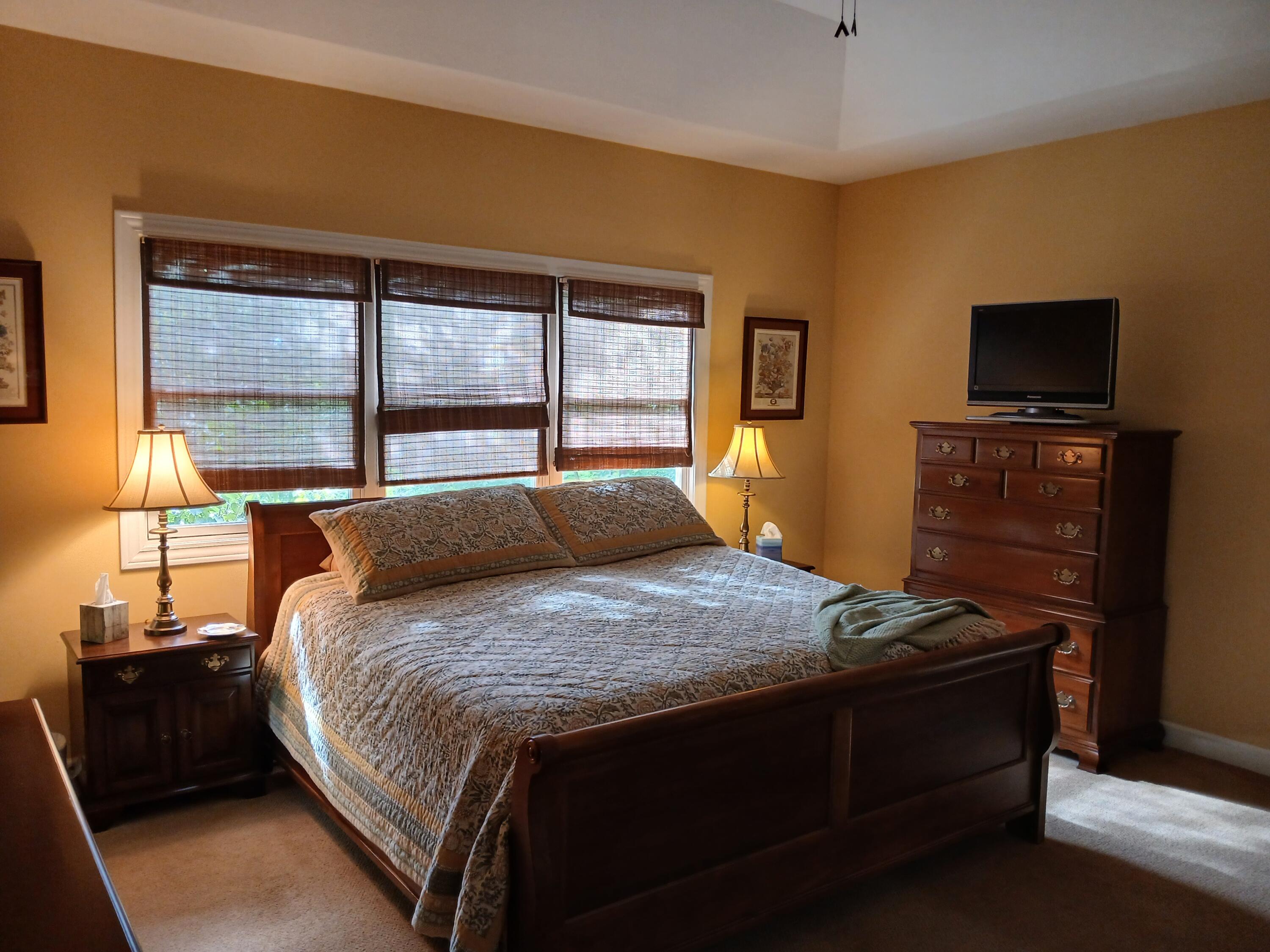5376 West Oak Point Road Ludington, MI 49431 - Photo 20 of 43 Primary Bedroom