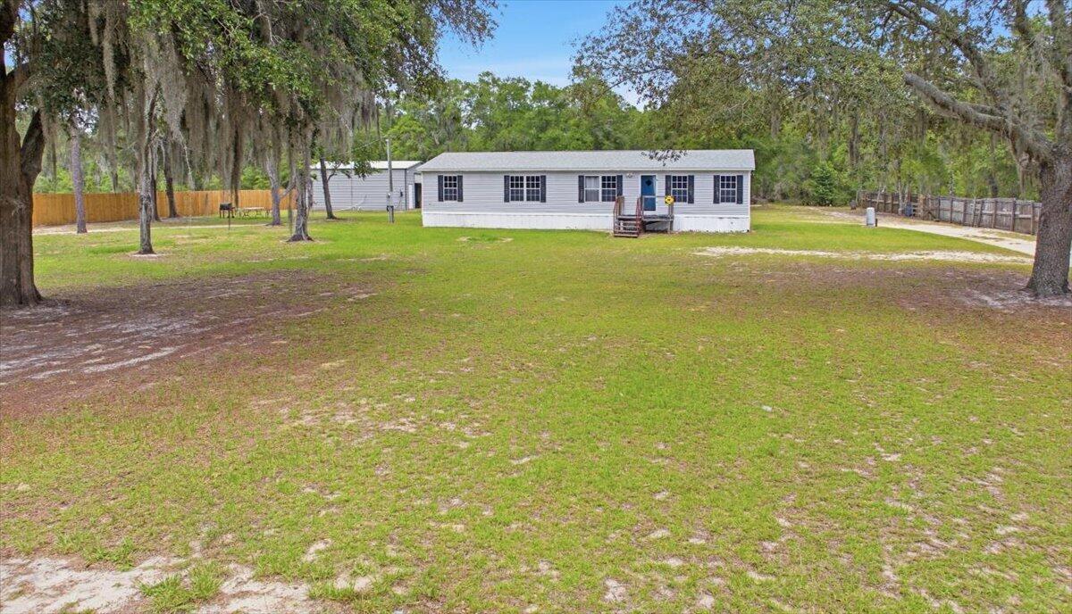 194 Keuka Road Interlachen, FL 32148 - Photo 1 of 22 02-Front Yard