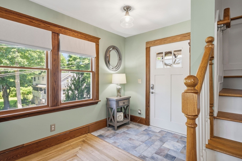 11 Friend Street Beverly, MA 01915 - Photo 4 of 37