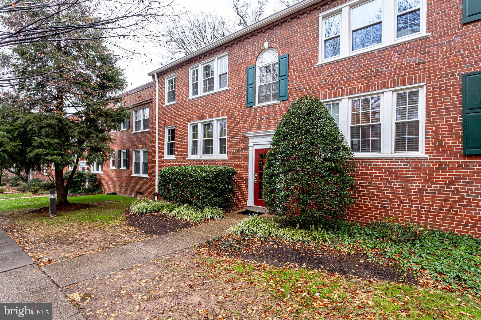 1901 North Rhodes Street, Unit 41, Arlington, VA 22201 Compass