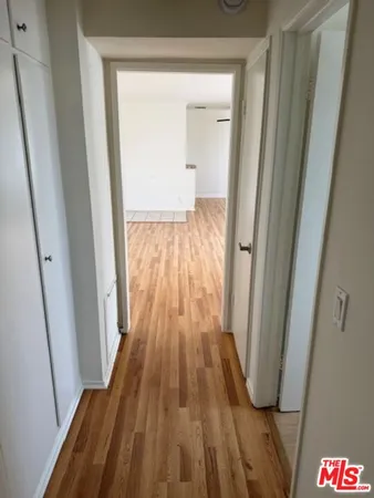 $1,850 | 18600 Burbank Boulevard, Unit 205, Tarzana, CA 91356