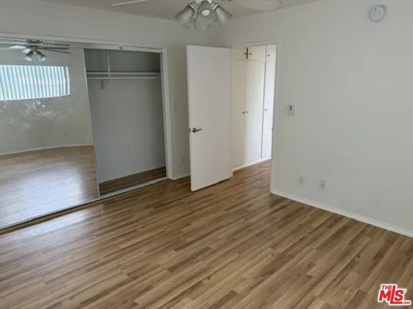 $1,850 | 18600 Burbank Boulevard, Unit 205, Tarzana, CA 91356