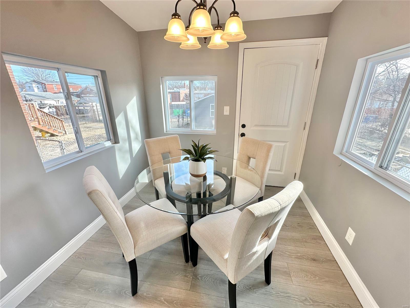 4655 Rosa Avenue St. Louis, MO 63116 - Photo 10 of 16 Gallery Image 10