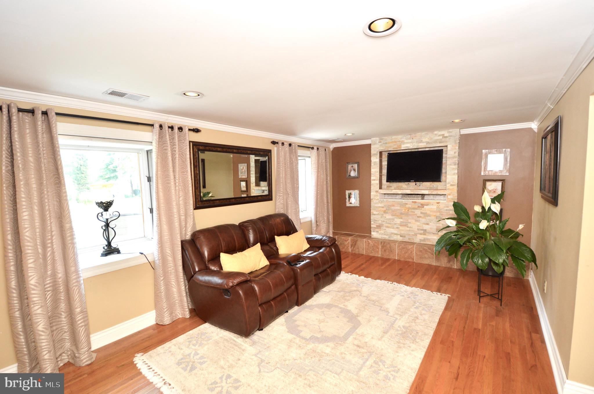 17 Stephen Drive Glendora, NJ 08029 - Photo 10 of 24