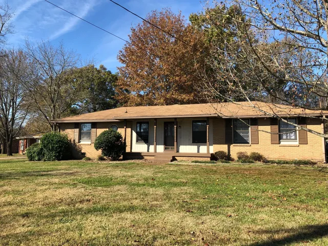 $2,095 | 122 Anchor Drive, Hendersonville, TN 37075