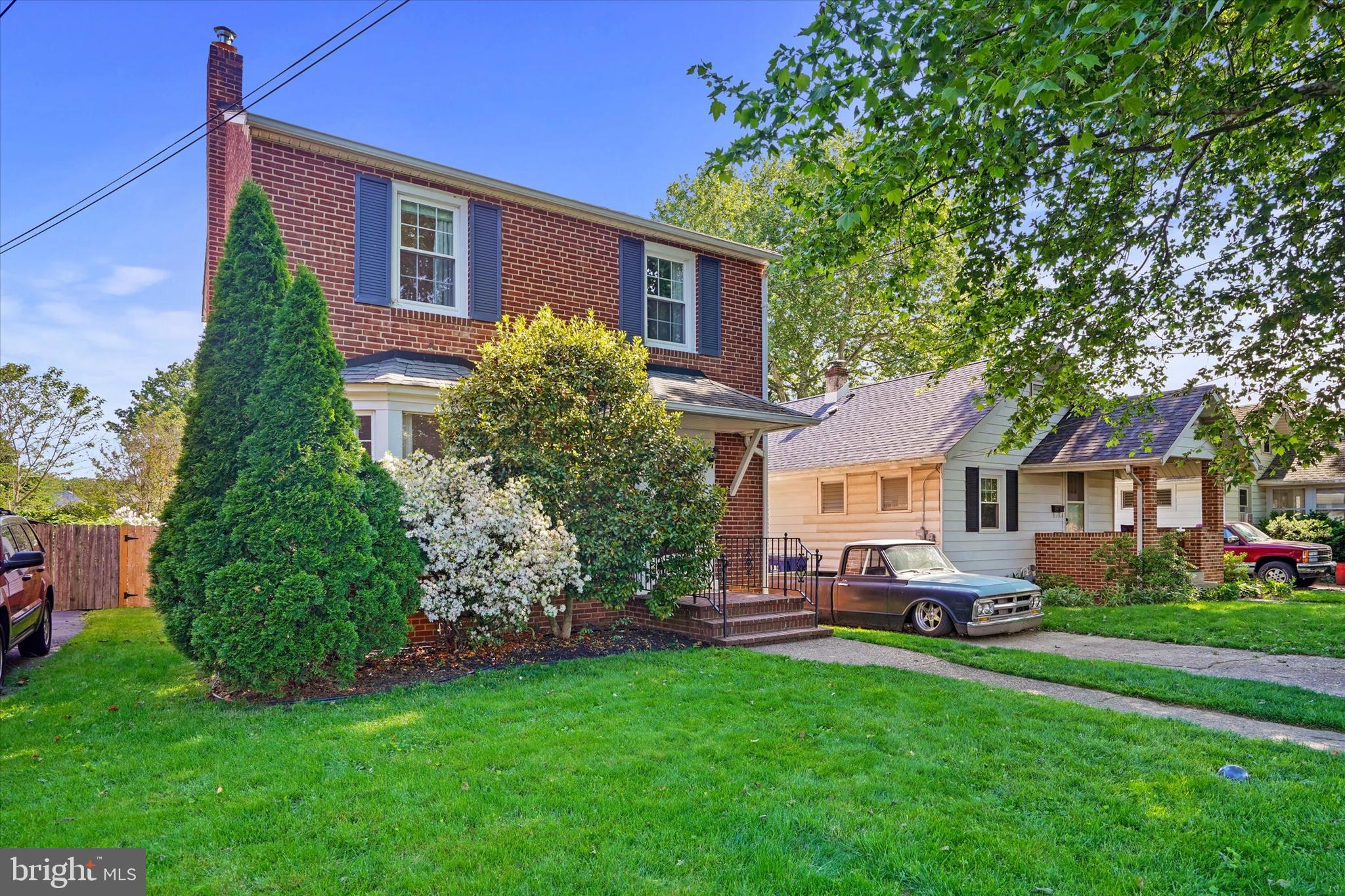 209 Pine Road Wallingford, PA 19086 - Photo 25 of 26 Front Exterior and Driveway