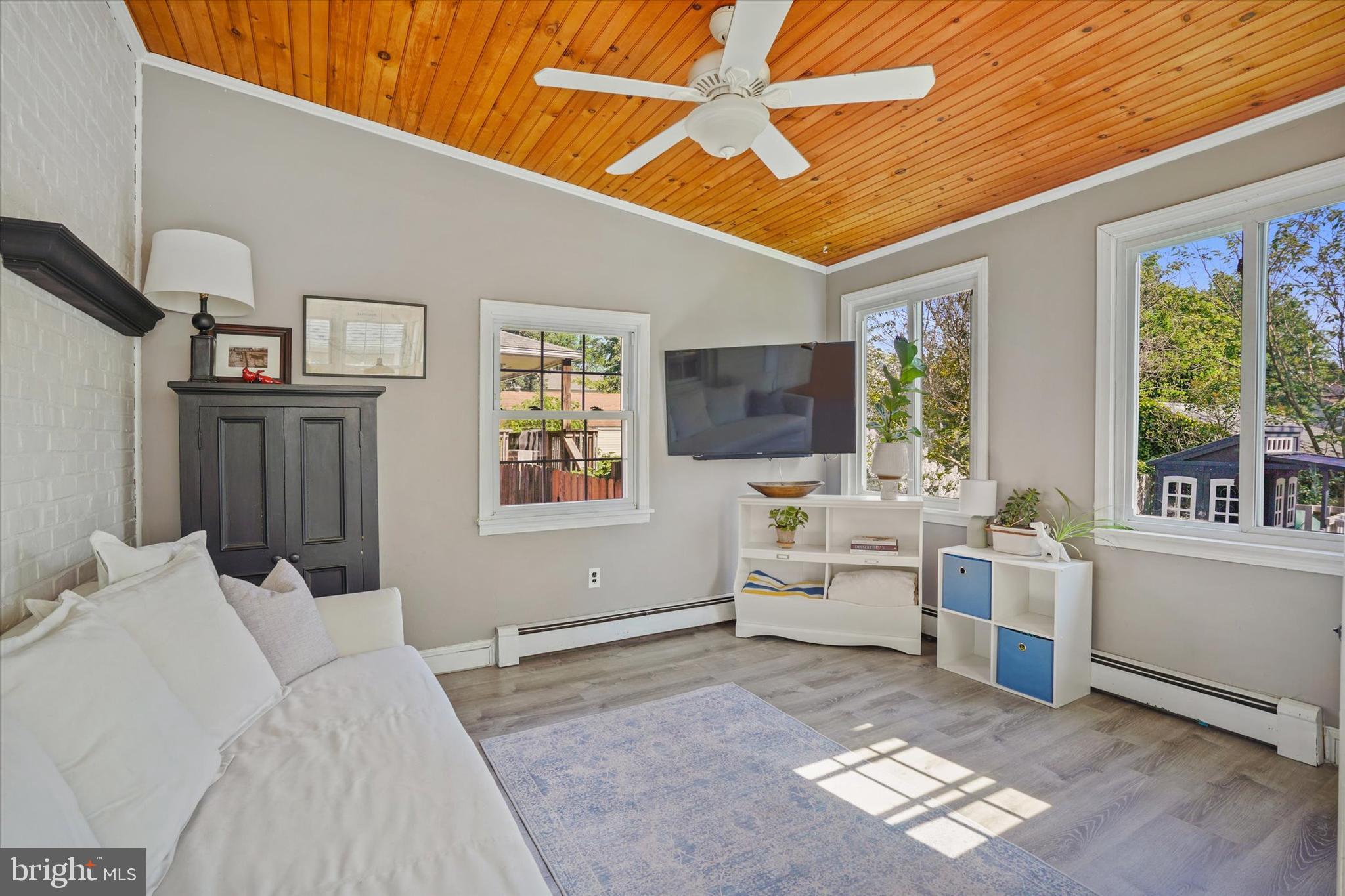 209 Pine Road Wallingford, PA 19086 - Photo 10 of 26 Family Room