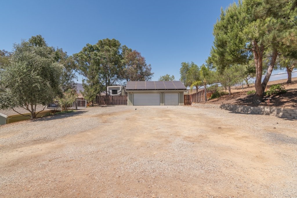 37890 Normandy Road Winchester, CA 92596 - Photo 53 of 72 3 car garage