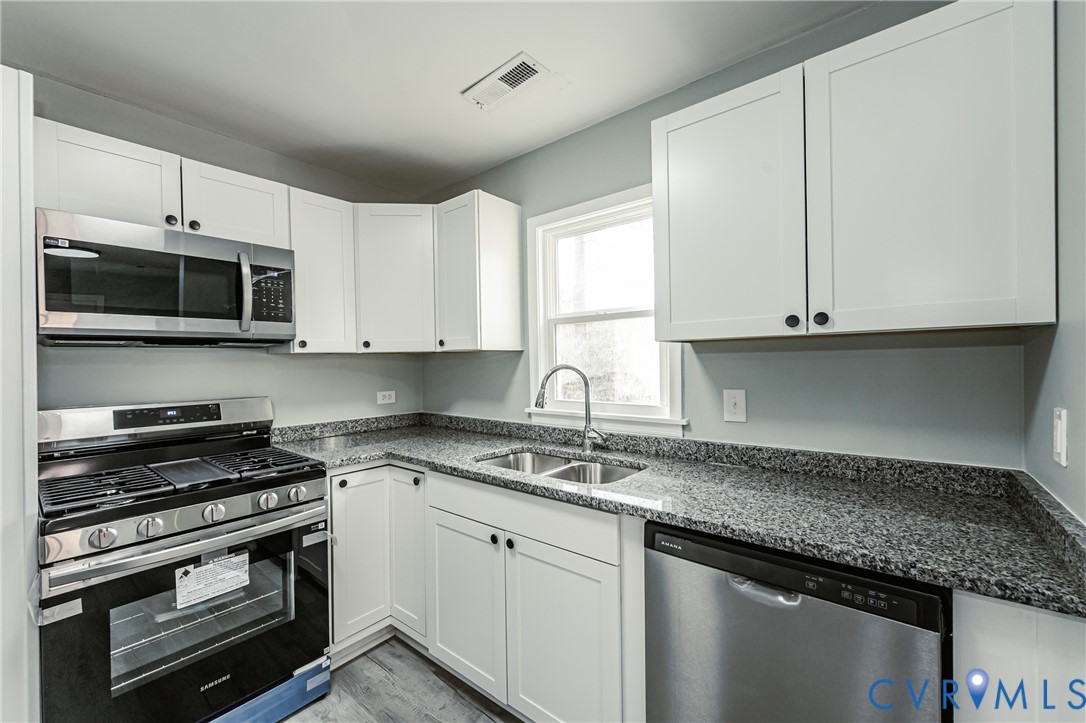 3405 Deerwood Road Richmond, VA 23234 - Photo 10 of 34