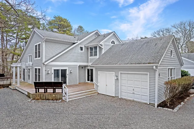 $1,699,000 | 150 Cove Road, Unit 10, Vineyard Haven, MA 02568
