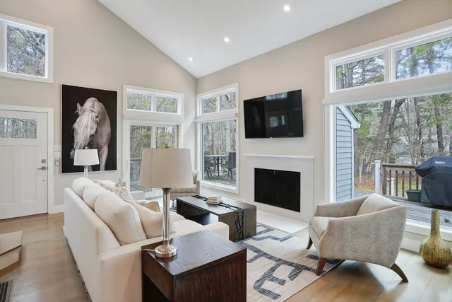 $1,699,000 | 150 Cove Road, Unit 10, Vineyard Haven, MA 02568