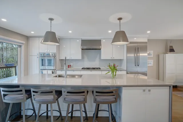 $1,699,000 | 150 Cove Road, Unit 10, Vineyard Haven, MA 02568