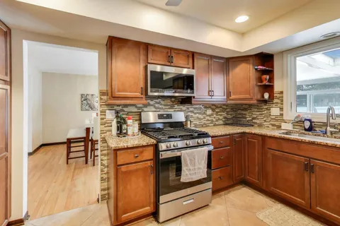 $699,000 | 511 Mark Lane, Downers Grove, IL 60516