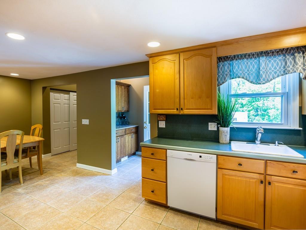 9 Williams Road Sharon, MA 02067 - Photo 4 of 35