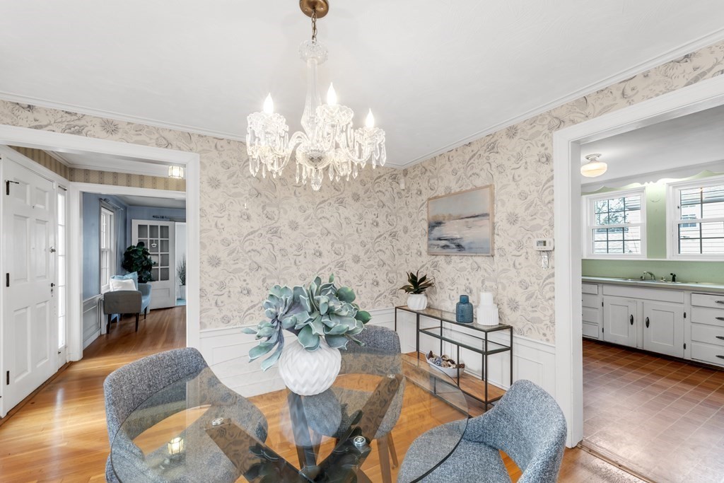 39 Linnet Street Boston, MA 02132 - Photo 7 of 30 Gallery Image 7