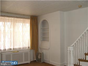 5742 Addison Street Philadelphia, PA 19143 - Photo 2 of 11 Living Room
