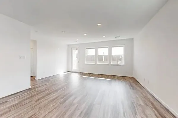 $3,400 | 21611 Shadowbrook Birch Drive, Cypress, TX 77433