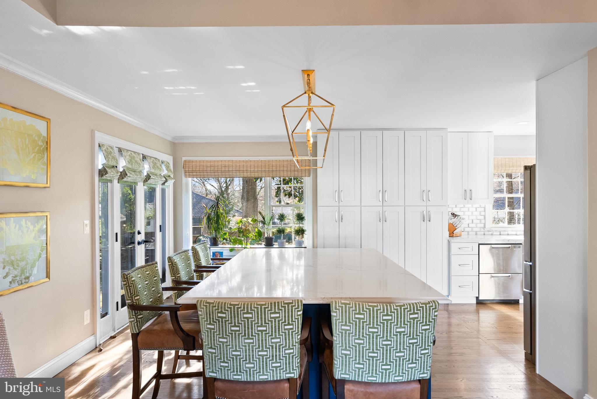 1101 Gatewood Drive Alexandria, VA 22307 - Photo 17 of 63 a view of a dining room with furniture window and outside view