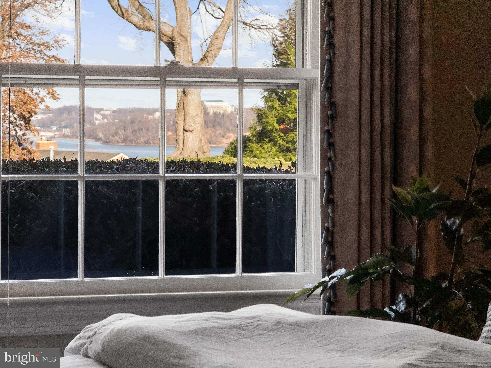 1101 Gatewood Drive Alexandria, VA 22307 - Photo 40 of 63 Winter peek river views