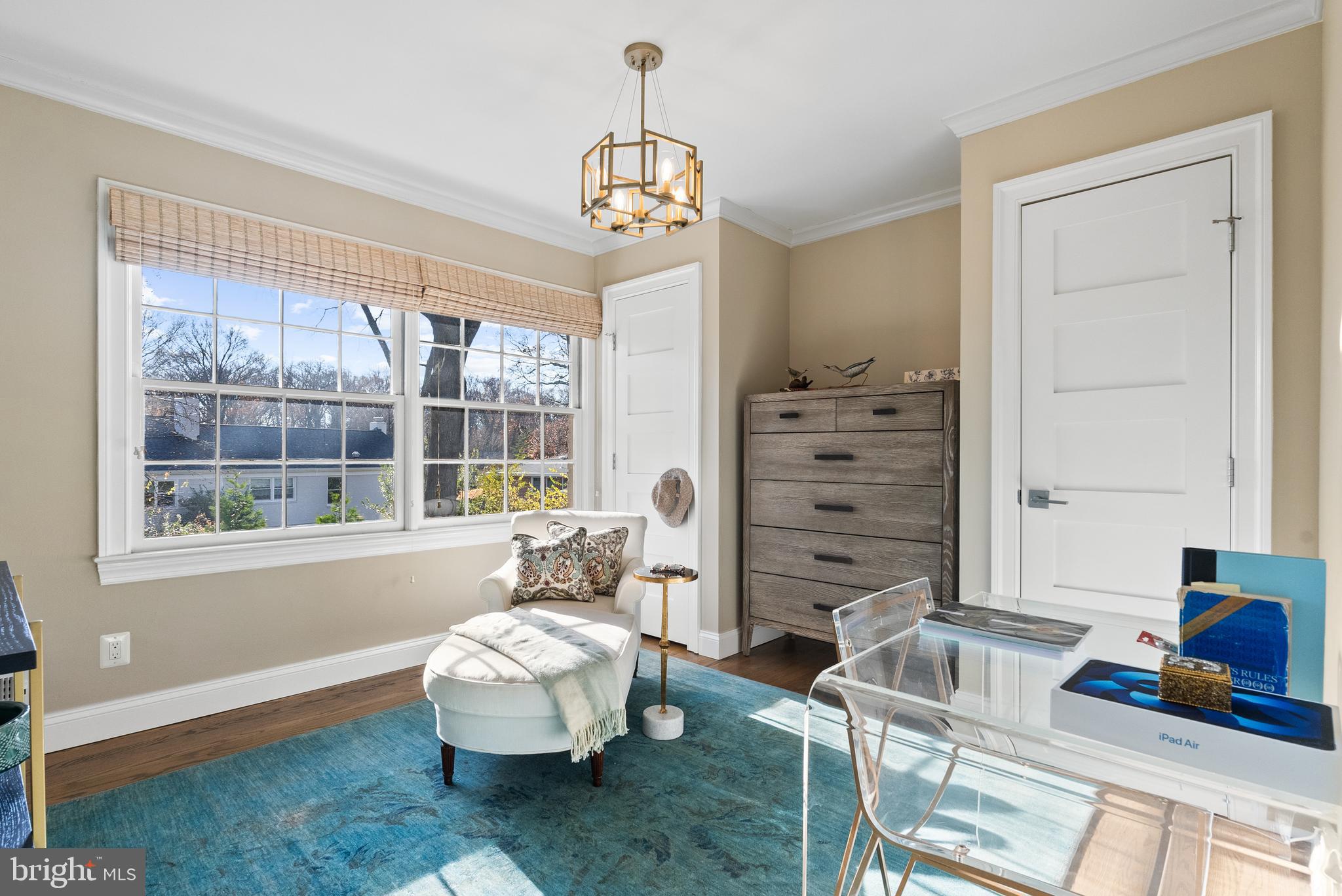 1101 Gatewood Drive Alexandria, VA 22307 - Photo 43 of 63 a living room with furniture a flat screen tv and a window
