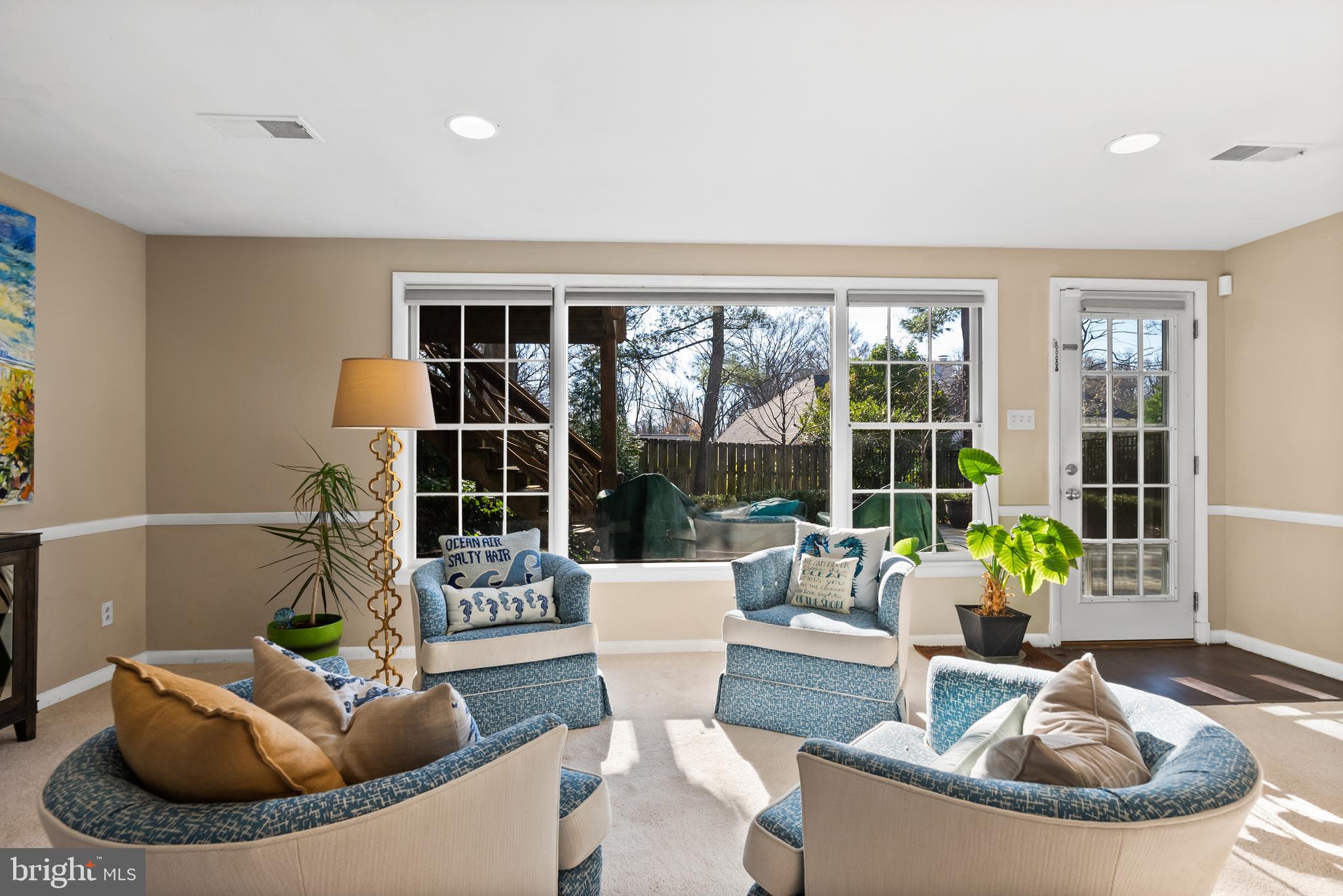 1101 Gatewood Drive Alexandria, VA 22307 - Photo 54 of 63 a living room with furniture and a potted plant