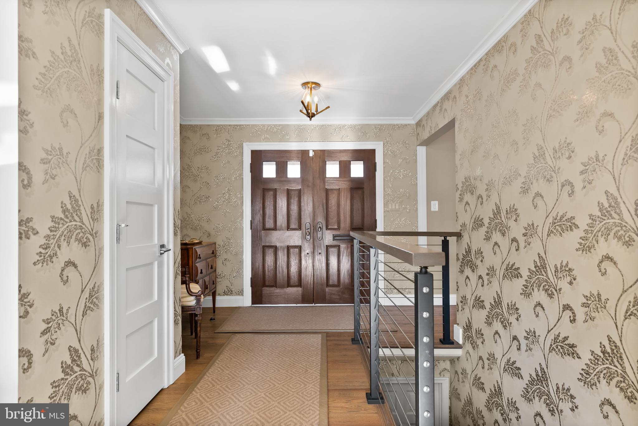 1101 Gatewood Drive Alexandria, VA 22307 - Photo 7 of 63 Elegant entry